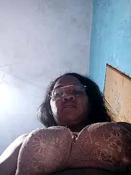 Snapshot of Sexymonmy chatting on 07-19-26, 05:05 Sexymonmy online show from 07-19-26, 05:05