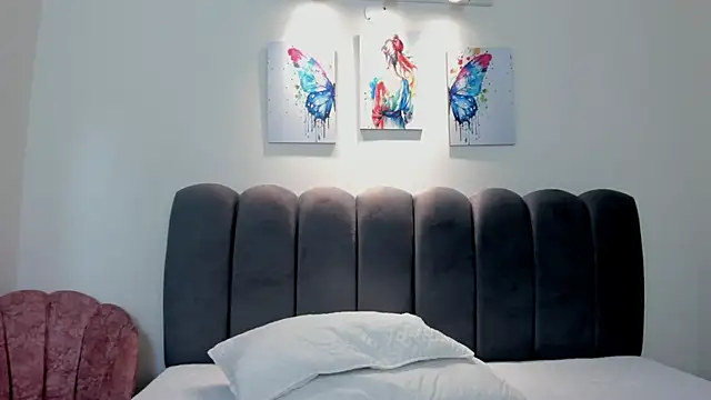 LeilaCole online show from 07-20-26, 12:51