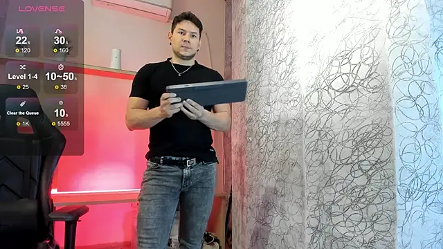 Izui Pierce online show from 07-27-26, 12:45