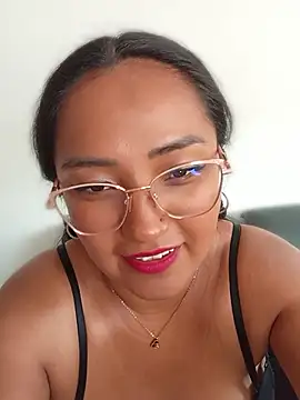 Snapshot of chells_ chatting on 07-28-26, 04:39 chells online show from 07-28-26, 04:39
