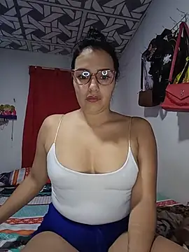 Snapshot of Ariel__xoxo chatting on 07-17-26, 03:24 Ariel xoxo online show from 07-17-26, 03:24