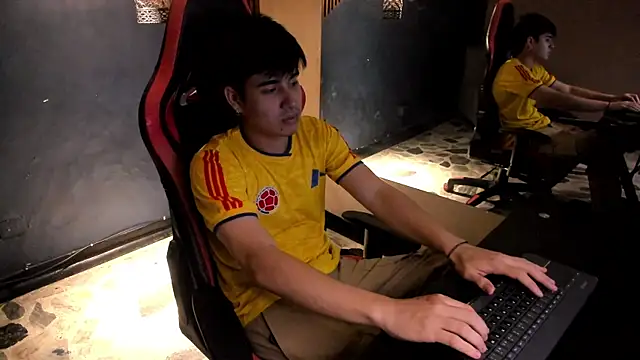MilanMercier online show from 07-04-26, 04:29