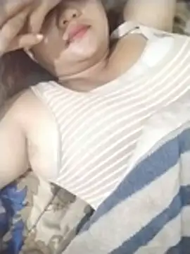 Snapshot of Vy-vi chatting on 07-27-26, 02:07 Vy-vi online show from 07-27-26, 02:07