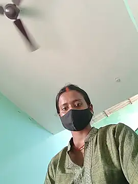Snapshot of Sexxy-Neha chatting on 07-18-26, 05:00 Sexxy-Neha online show from 07-18-26, 05:00