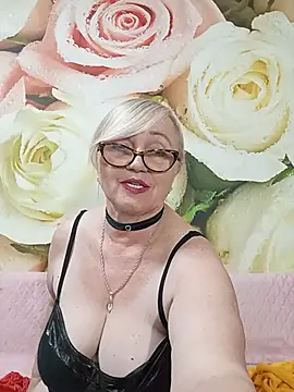 Snapshot of Rita-berry chatting on 07-20-26, 05:26 Rita-berry online show from 07-20-26, 05:26