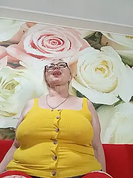 Snapshot of Rita-berry chatting on 07-22-26, 06:00 Rita-berry online show from 07-22-26, 06:00