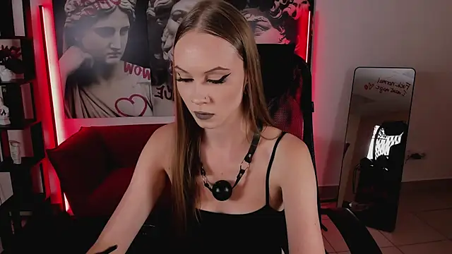 CarolineCartier online show from 07-19-26, 07:34