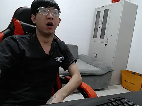 ningmeng1119 online show from 07-18-26, 08:23