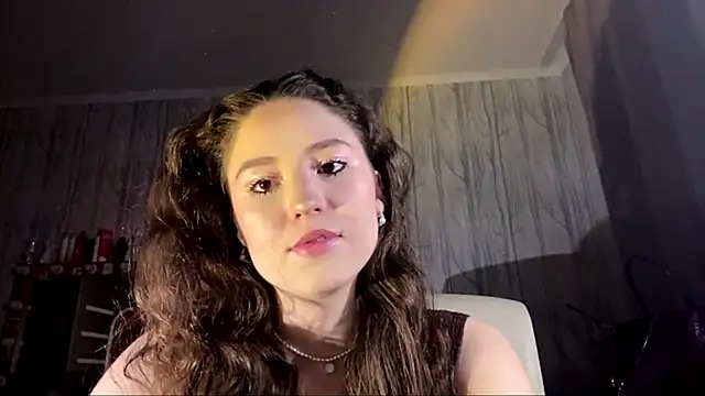 CrispyVeil online show from 07-11-26, 08:17