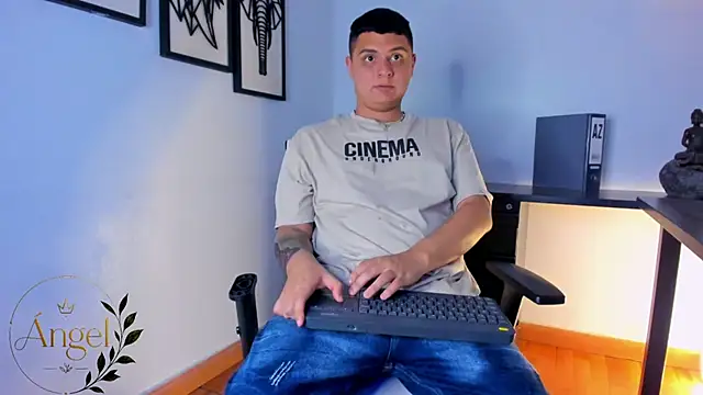 AngelBlue   online show from 07-29-26, 07:45