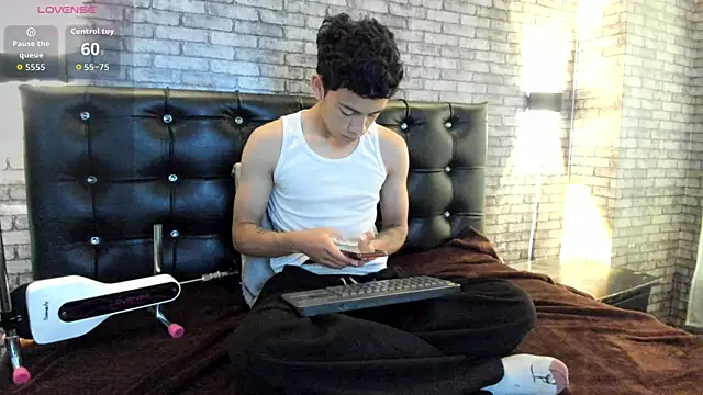 Mike red online show from 07-26-26, 02:46