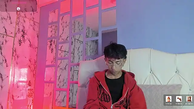 Dominik lux online show from 07-30-26, 03:27