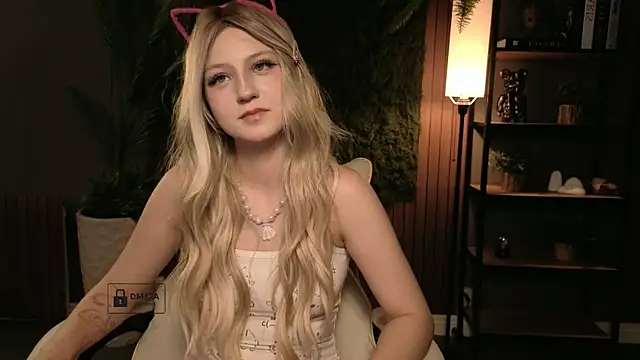 Snapshot of Aliselle chatting on 07-09-26, 03:38 Aliselle online show from 07-09-26, 03:38