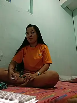 Snapshot of makulet chatting on 07-03-26, 04:24 makulet online show from 07-03-26, 04:24