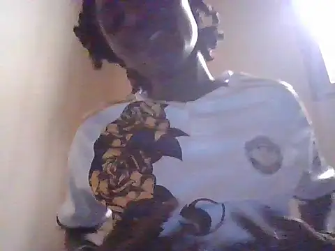 Snapshot of Black_beautygirlll chatting on 07-04-26, 10:43 Black beautygirlll online show from 07-04-26, 10:43
