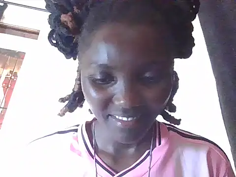 Snapshot of Black_beautygirlll chatting on 07-14-26, 12:22 Black beautygirlll online show from 07-14-26, 12:22