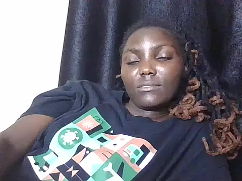 Snapshot of Black_beautygirlll chatting on 07-21-26, 10:56 Black beautygirlll online show from 07-21-26, 10:56