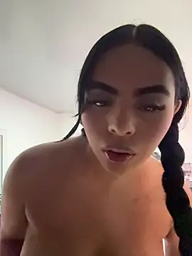 Snapshot of Aylin_Fox chatting on 07-16-26, 07:09 Aylin Fox online show from 07-16-26, 07:09