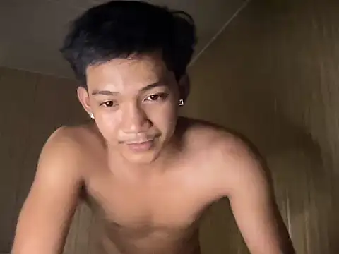 YourcumBoy77 online show from 07-13-26, 06:11