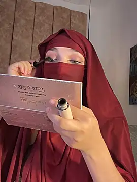 mariiiam  online show from 07-18-26, 07:39