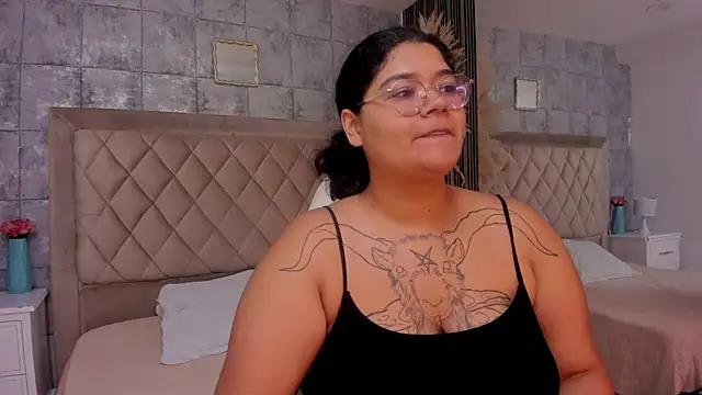 Snapshot of DarkReed_ chatting on 07-14-26, 12:46 DarkReed online show from 07-14-26, 12:46