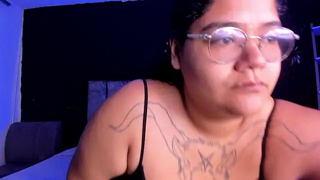 Snapshot of DarkReed_ chatting on 07-26-26, 01:07 DarkReed online show from 07-26-26, 01:07