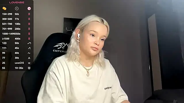 Snapshot of JoleneDorow chatting on 07-20-26, 01:20 JoleneDorow online show from 07-20-26, 01:20