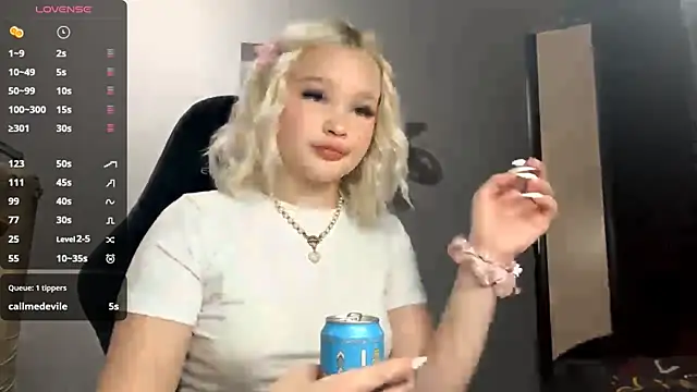 Snapshot of JoleneDorow chatting on 07-24-26, 02:59 JoleneDorow online show from 07-24-26, 02:59