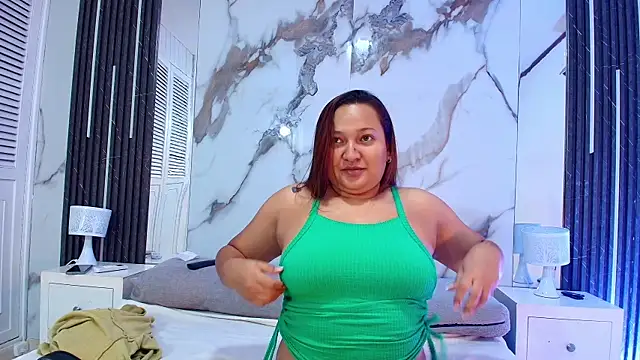 Honey-Hips online show from 07-12-26, 11:56