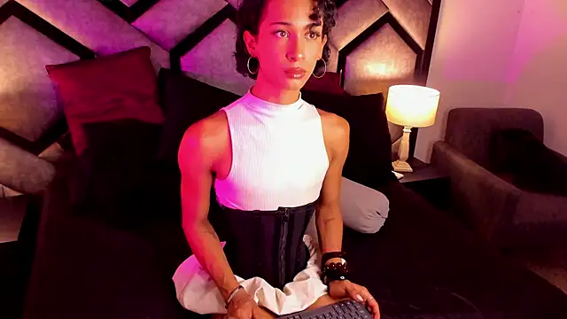 Snapshot of MilanDuval chatting on 07-17-26, 07:30 MilanDuval online show from 07-17-26, 07:30