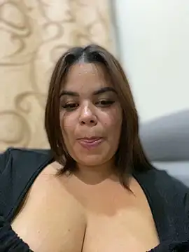 Snapshot of AliceStarshine chatting on 02-06-25, 02:00 AliceStarshine online show from 02-06-25, 02:00