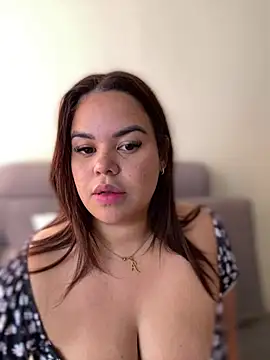 Snapshot of AliceStarshine chatting on 03-18-25, 02:26 AliceStarshine online show from 03-18-25, 02:26