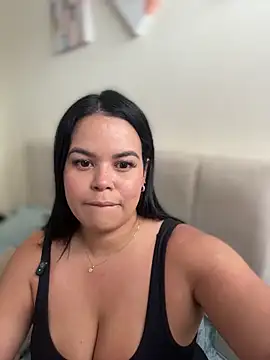 AliceStarshine online show from 03-11-26, 01:39