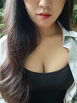 Snapshot of Elina68 chatting on 07-18-26, 02:49 Elina68 online show from 07-18-26, 02:49