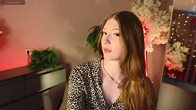 Snapshot of MaryMcDonald chatting on 07-16-26, 04:18 MaryMcDonald online show from 07-16-26, 04:18