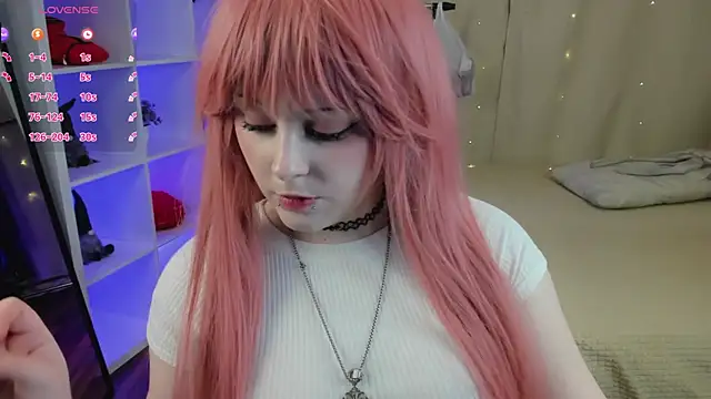 Snapshot of Blossom_Anna chatting on 07-13-26, 06:44 Blossom Anna online show from 07-13-26, 06:44