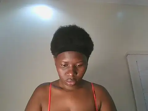 Snapshot of Choco_berbie chatting on 07-21-26, 02:19 Choco berbie online show from 07-21-26, 02:19