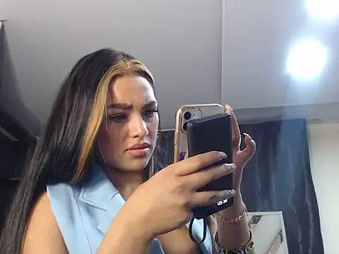 Snapshot of sarajohs chatting on 07-24-26, 02:09 sarajohs online show from 07-24-26, 02:09