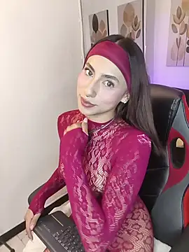 Lily-coopers online show from 07-23-26, 07:45