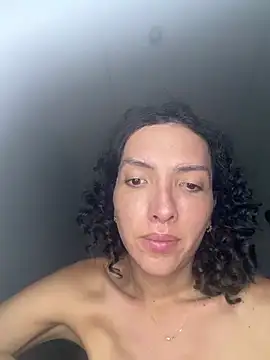 Snapshot of yuliethsanchez chatting on 07-26-26, 02:31 yuliethsanchez online show from 07-26-26, 02:31