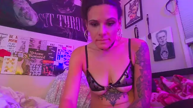 Snapshot of BabyxxSin chatting on 07-20-26, 05:11 BabyxxSin online show from 07-20-26, 05:11