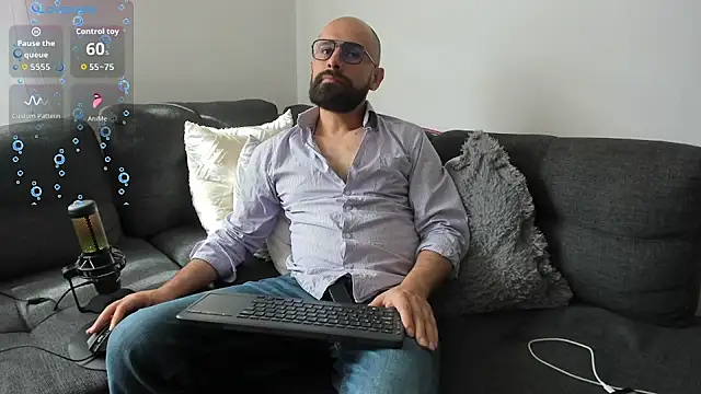 ezequiel mobland online show from 07-08-26, 01:26