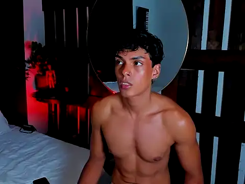 Alex Laurent online show from 07-27-26, 01:12