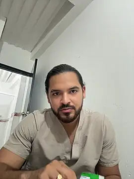 Snapshot of Efren_Fernandez chatting on 07-25-26, 02:09 Efren Fernandez online show from 07-25-26, 02:09