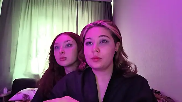 LunarCouple  online show from 07-11-26, 10:18