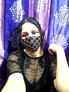 Snapshot of Shabana07 chatting on 07-13-26, 03:15 Shabana07 online show from 07-13-26, 03:15