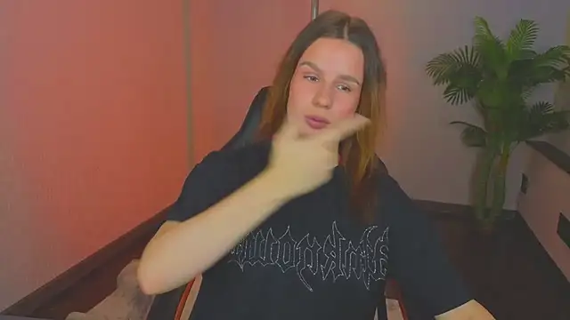 PINCHY BABY online show from 07-31-26, 04:01
