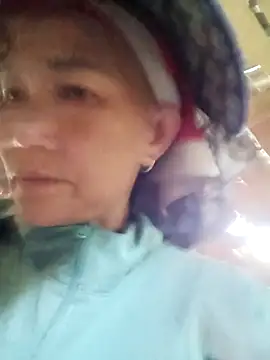 Snapshot of Lily-suny chatting on 07-18-26, 05:44 Lily-suny online show from 07-18-26, 05:44