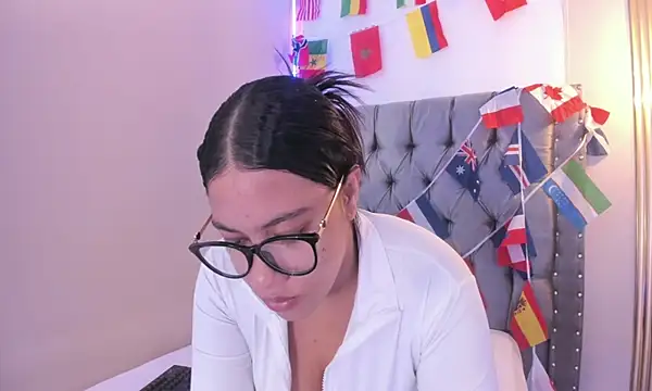 Snapshot of Kataleya_Monet_ chatting on 07-17-26, 12:23 Kataleya Monet online show from 07-17-26, 12:23