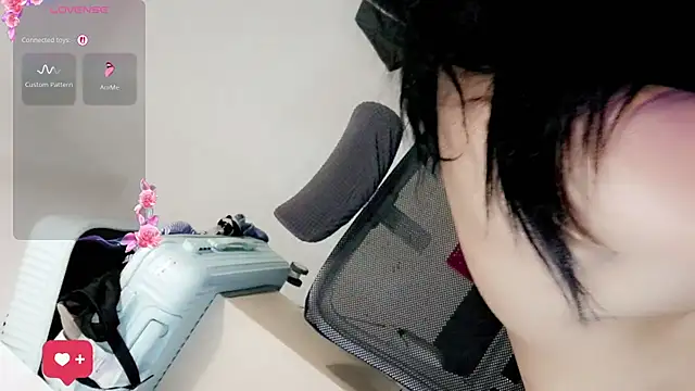 Snapshot of MidnightSinner chatting on 07-20-26, 01:57 MidnightSinner online show from 07-20-26, 01:57